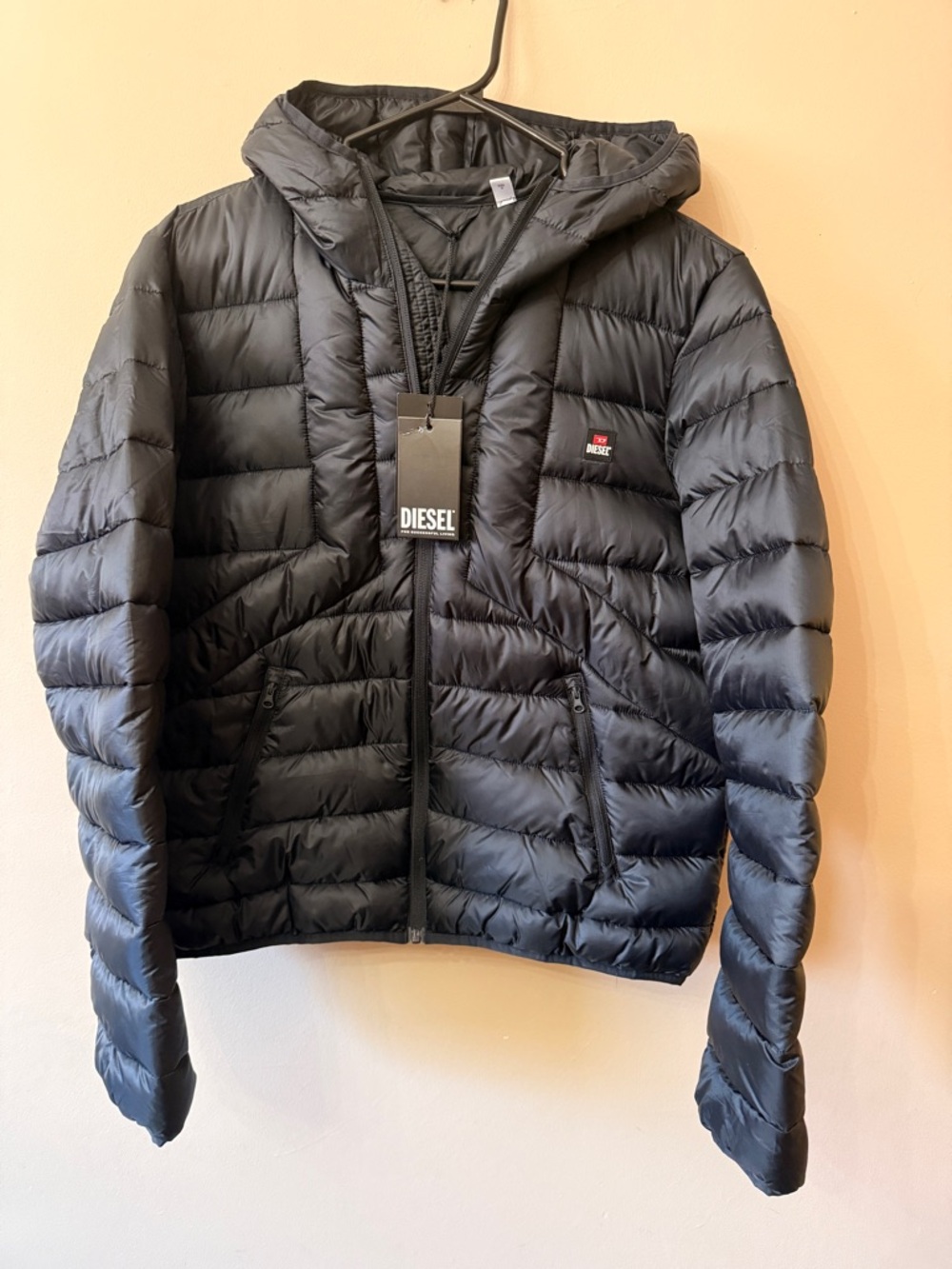 Diesel men’s Quilted Hooded Puffer Jacket(brand new)